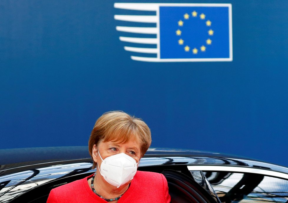 Německá kancléřka Angela Merkelová na evropském summitu v Bruselu (20. 7. 2020)