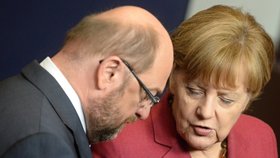 Summit EU v Bruselu k jednání s Tureckem: Angela Merkelová se šéfem europarlamentu Martinem Schulzem