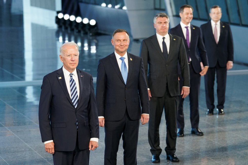 Summit NATO v Bruselu: Rodinné foto s Joem Bidenem (14.6.2021)