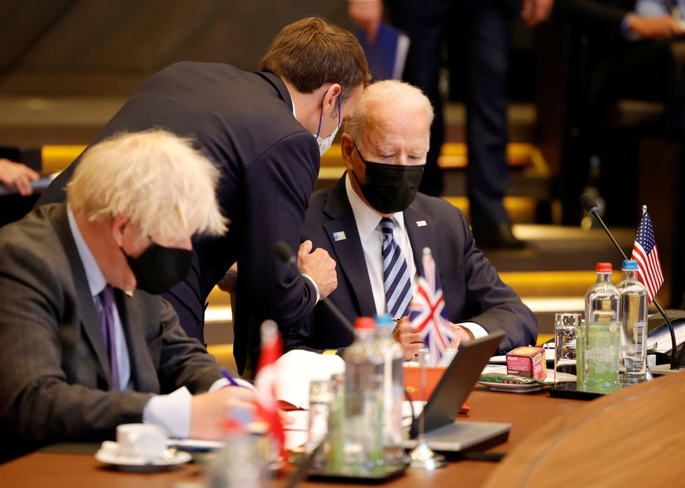 Summit NATO v Bruselu: Biden, Macron a Bris Johnson(14.6.2021)