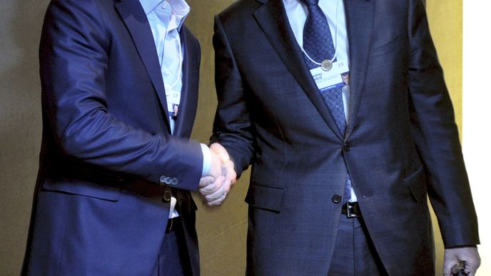 Premiér Andrej Babiš a generální ředitel Apple Tim Cook v Davosu