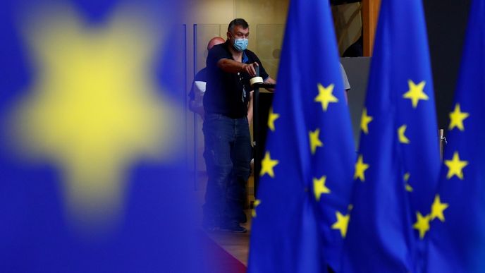 Summit EU v Bruselu, který je věnovaný víceletému rozpočtu a fondu obnovy (17. 7. 2020)