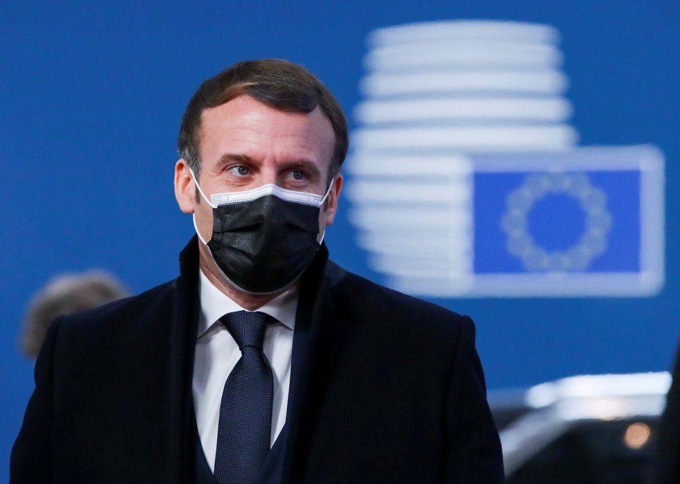 Francouzský prezident Emmanuel Macron na summitu evropských lídrů v Bruselu (10. 12. 2020)