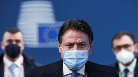 Italský premiér Giuseppe Conte na summitu evropských lídrů v Bruselu (10. 12. 2020)