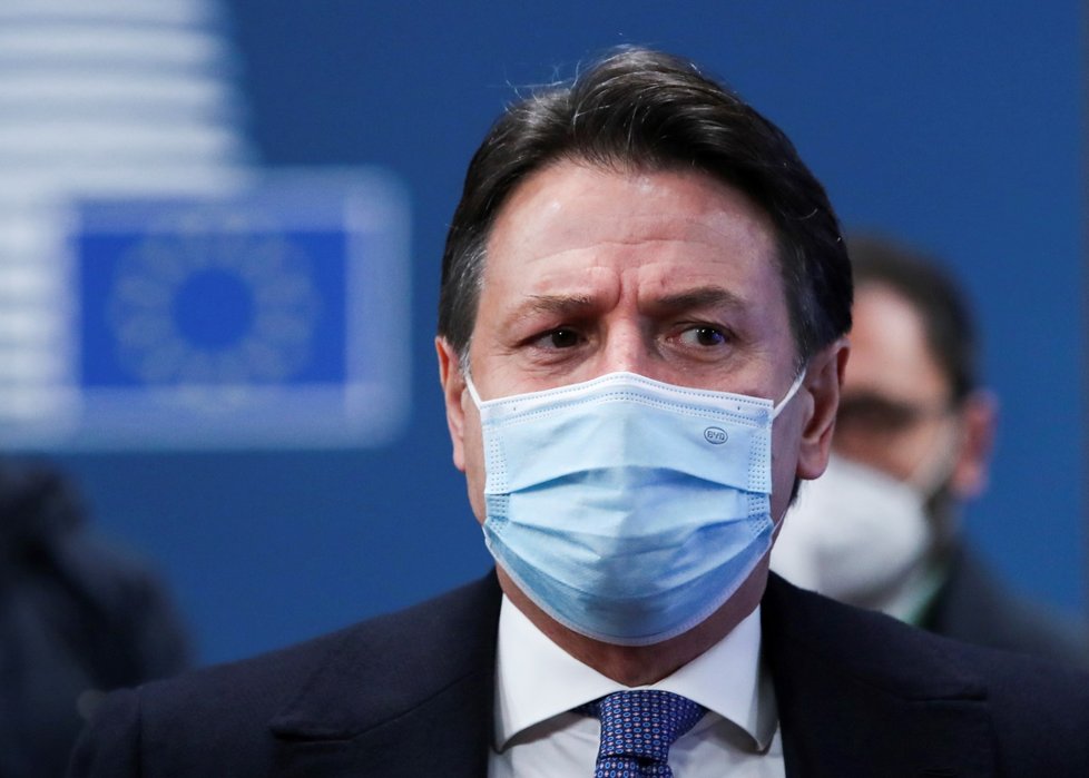 Italský premiér Giuseppe Conte na summitu evropských lídrů v Bruselu (10. 12. 2020)