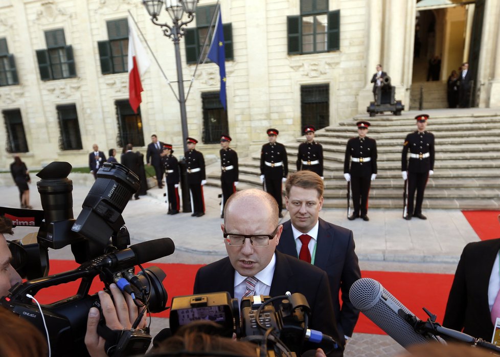 Premiér Bohuslav Sobotka na Maltě při summitu EU