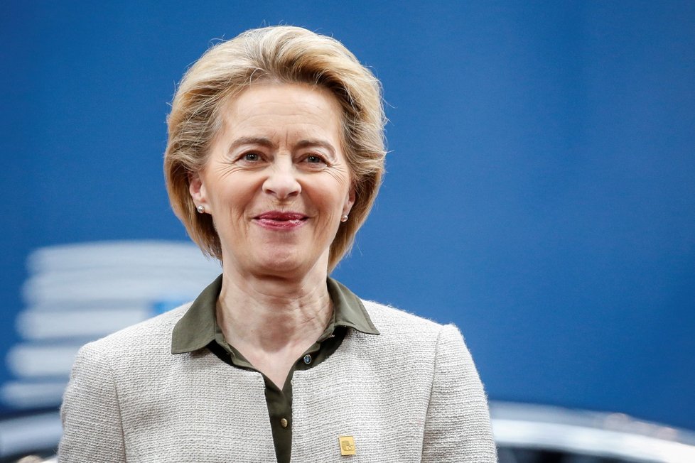 Mimořádný summit EU: Předsedkyně Evropské komise Ursula von der Leyenová (20. 2. 2020)