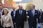 Petr Fiala a unijní lídři Charles Michel a Ursula von der Leyenová během supersummitu v Praze (7.10.2022)