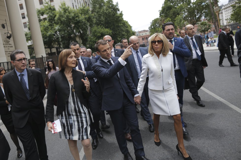 Na summit G 20 do Argentiny přijel francouzský prezident s manželkou Brigitte.