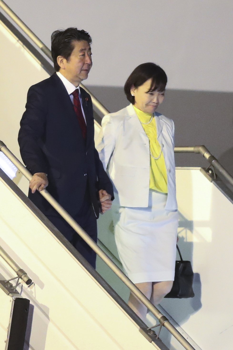 Na summit G20 do Argentiny přijel japonský premiér Šinzó Abe s manželkou.