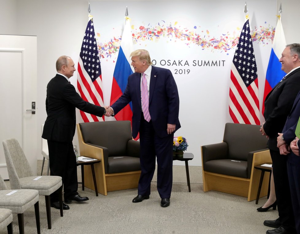 Lídři dvou světových velmocí: Donald Trump a Vladimír Putin na summitu G20