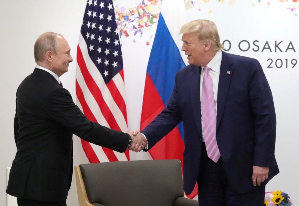 Lídři dvou světových velmocí: Donald Trump a Vladimir Putin na summitu G20