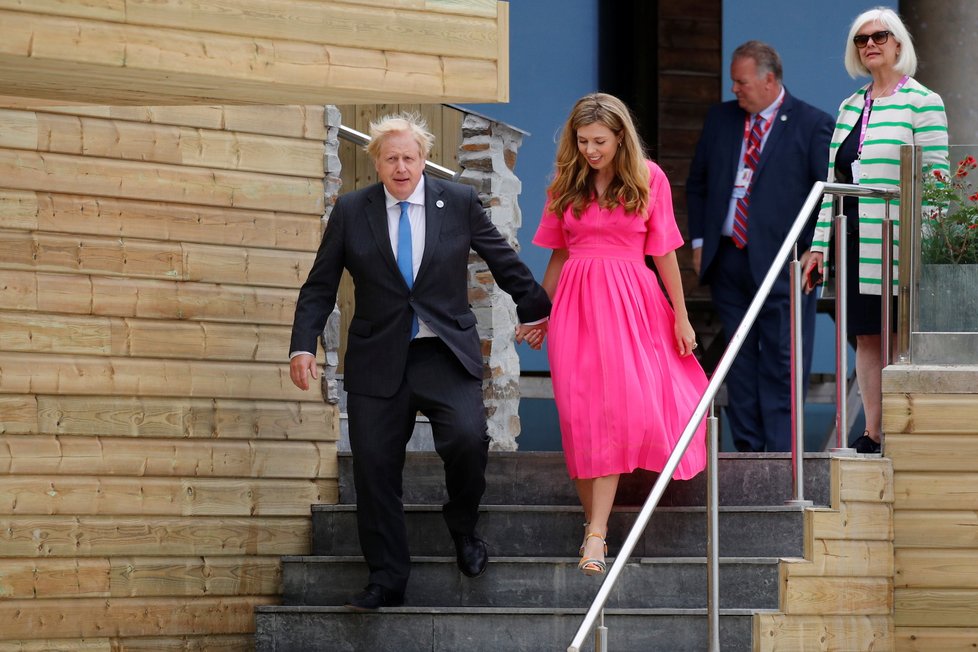 Summit G7: Boris Johnson s manželkou Carrie v Cornwallu hostili lídry skupiny G7.