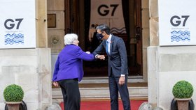 Summit G7 v Británii: Britský ministr financí Rishi Sunak a americká ministryně financí Janet Yellen