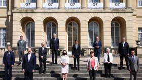 Summit G7 v Británii: Rozhodli o 15 procentní dani ze zisku gigantů typu Facebook či Google