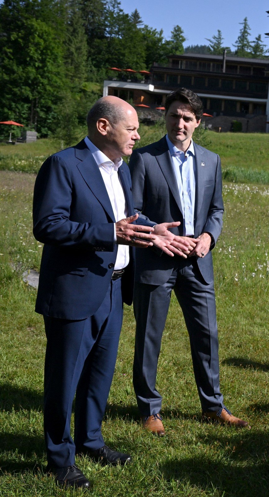 Summit G7 - Olaf Scholz (vlevo), Justin Trudeau.