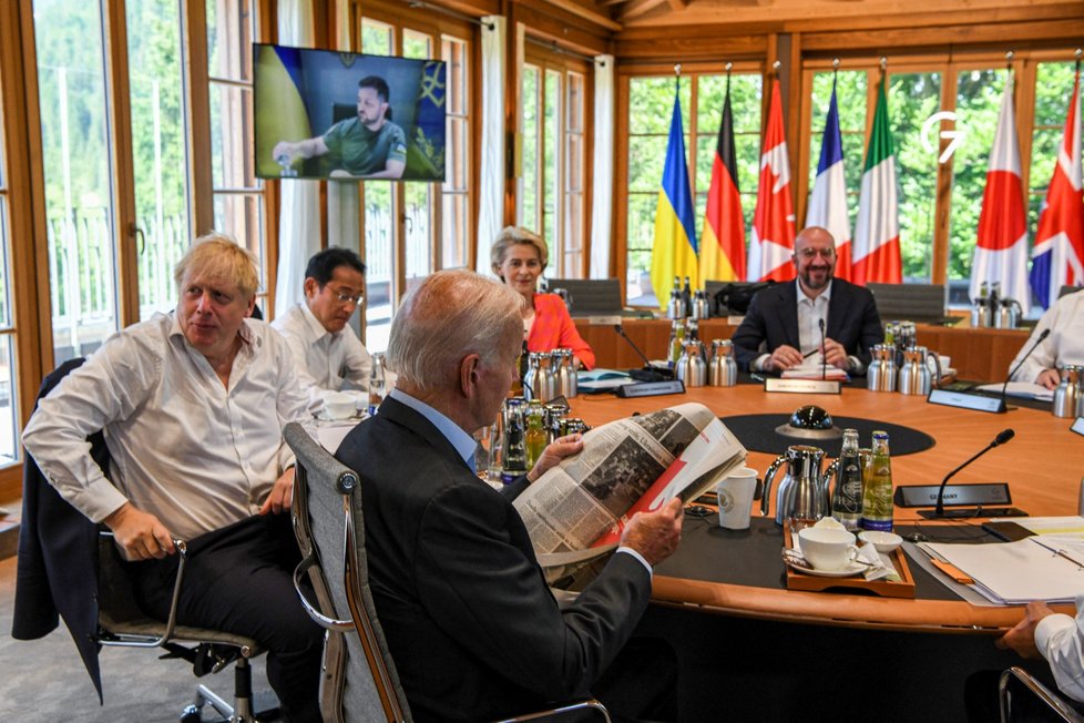 Boris Johnson, Joe Biden, Fumio Kišida, Ursula von der Leyenová a Charles Michel. (27. 6. 2022)