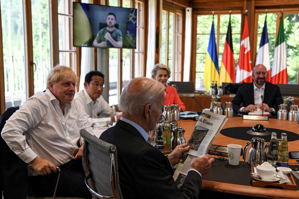 Boris Johnson, Joe Biden, Fumio Kišida, Ursula von der Leyenová a Charles Michel. (27. 6. 2022)