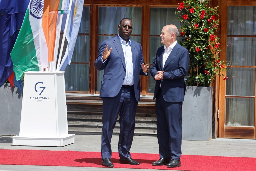 Summit G7 - Scholz a senegalský prezident Macky Sall. (27. 6. 2022)