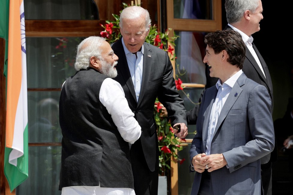 Summit G7 - zleva Naréndra Módí, Joe Biden a Justin Trudeau. (27. 6. 2022)