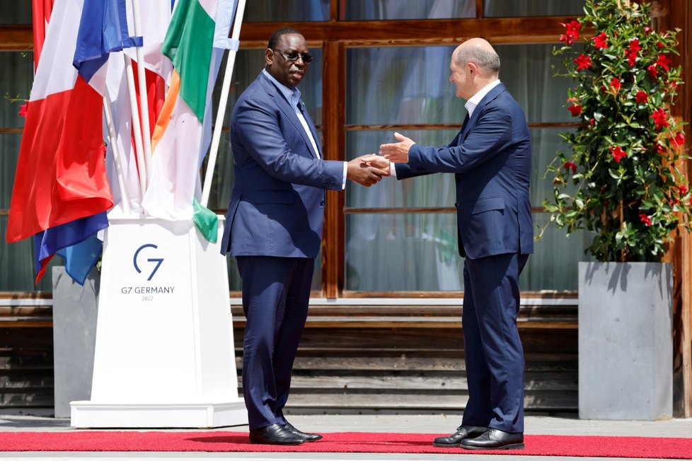 Olaf Scholz a senegalský prezident Macky Sall. (Summit G7, 27. 6. 2022)