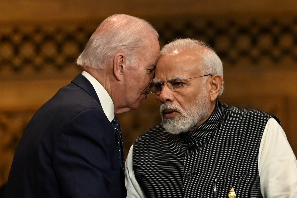 Summit G20 v Indonésii: Americký prezident Joe Biden a indický premiér Narénda Módí (15.11.2022)