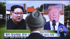 Summit mezi Kimem a Trumpem sledují všechna světová média. Živě informace přináší například jihokorejská televize.