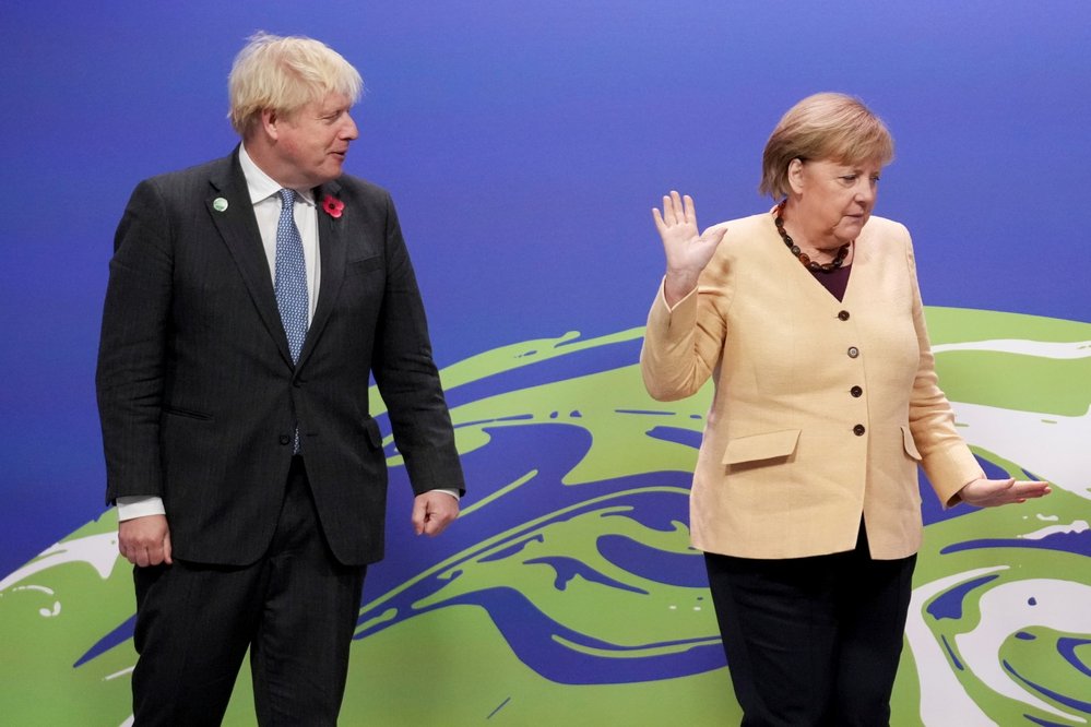 Johnson a Merkelová v Glasgow.