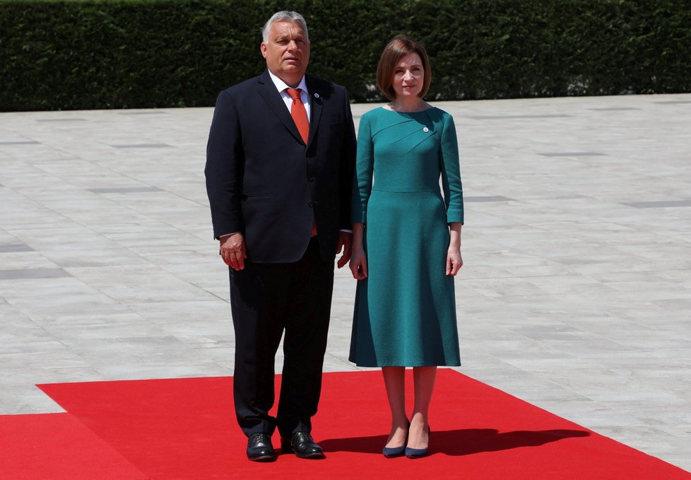 Summit Evropského politického společenství v Moldavsku: Moldavská prezidentka Maia Sanduová a maďarský premiér Viktor Orbán