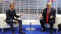 Emmanuel Macron a Donald Trump se sešli v rámci summitu NATO v Bruselu