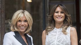 Brigitte Macronová a Melania Trump v průběhu summitu NATO v Bruselu