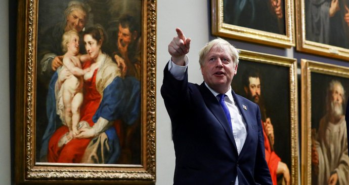 Johnson žehlí další skandál: Britský premiér prý zapomněl na nevhodné chování svého zaměstnance