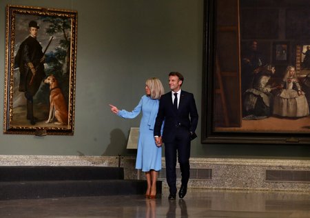 Emmanuel a Brigitte Macronovi. (Summit NATO, 29. 6. 2022)