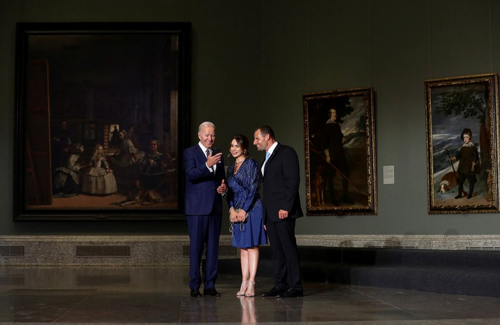 Joe Biden a maltský premiér Robert Abela. (Summit NATO, 29. 6. 2022)