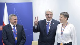 Summit NATO ve Varšavě, den II: Přijela i propuštěná ukrajinská pilotka Naďa Savčenková.