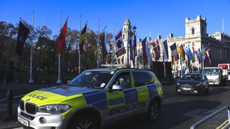 Nové výzvy testují soudržnost NATO. Důležitým tématem bude financování paktu