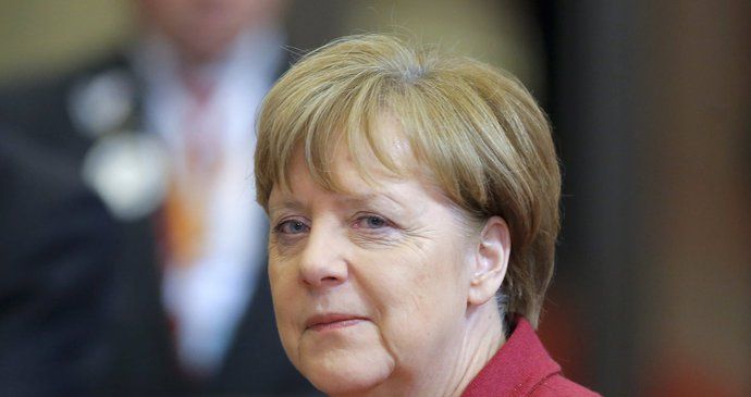 Unijní lídři podle Angely Merkelové pověřili Tuska, aby byl v jednáních s tureckým zástupcem neústupný, ale aby rozhovory zároveň vedl s orientací na dosažení výsledku.