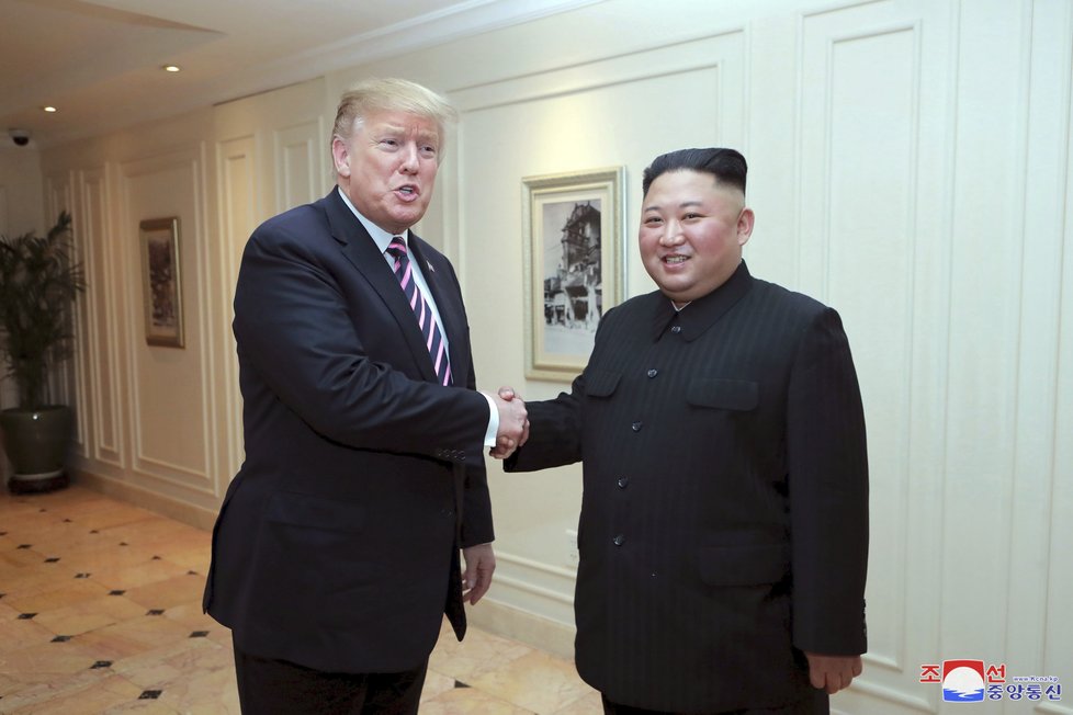 americký prezident Donald Trump a severokorejský vůdce Kim Čong-un na jednání v Hanoji, (27.02.2019).