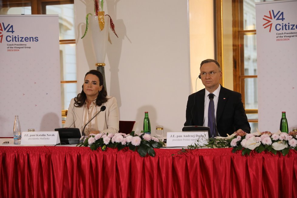 Katalin Nováková a Andrzej Duda na summitu prezidentů V4 v Praze (22.11.2023)