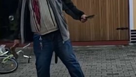 Policie zneškodnila opilce se sekerou na Šumpersku