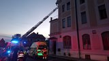 Požár ubytovny v Šumperku: Několik zraněných, na místo letěl vrtulník