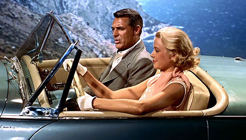 Sunbeam Alpine si zahrál v roce 1955 ve filmu Alfreda Hitchcocka Chyťte zloděje s filmovými hvězdami Cary Grantem a Grace Kelly