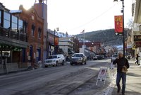 Plusy a přešlapy festivalu Sundance: Výborné filmy v přelidněném městečku