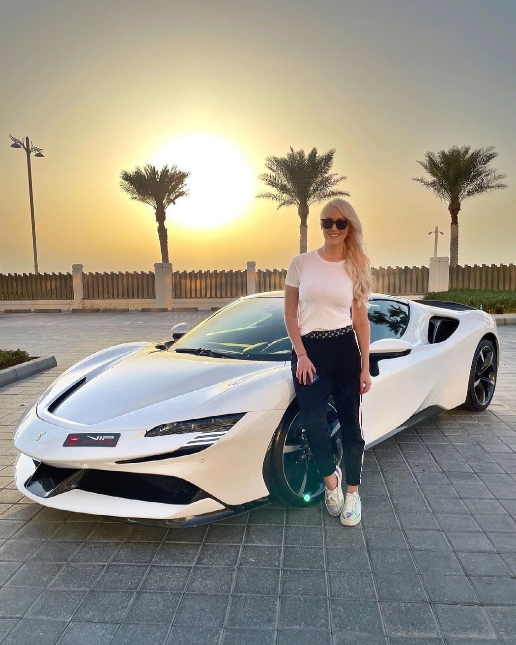 Supercar Blondie