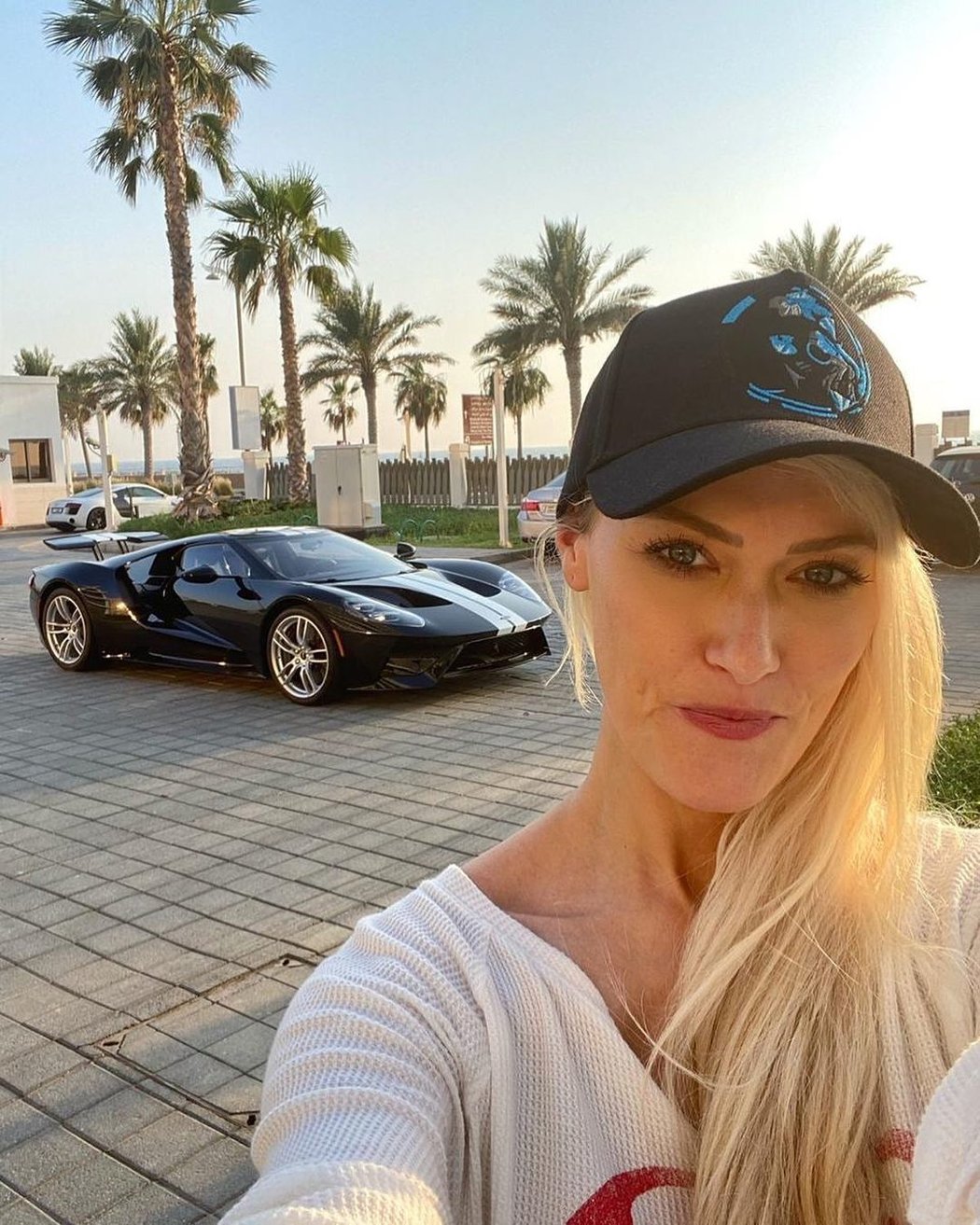 Supercar Blondie