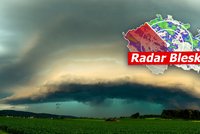 Bouřky se řítí na Česko: Můžou vznikat i nebezpečné supercely. Sledujte radar Blesku