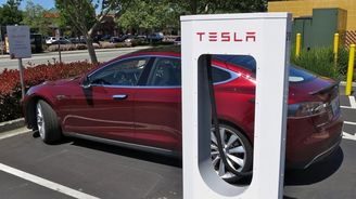 Tesla zpřístupní rychlonabíječky vozům jiných značek ještě letos