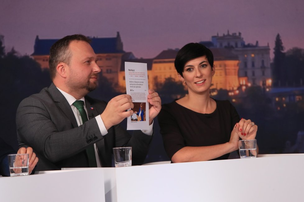 Superdebata lídrů Blesku: Ministr práce a sociálních věcí Marian Jurečka (KDU-ČSL) a předsedkyně TOP 09 Markéta Pekarová Adamová (22. 9. 2022)