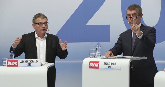 Největšími soupeři v superdebatě Blesku byli Lubomír Zaorálek (ČSSD) a Andrej Babiš (ANO).