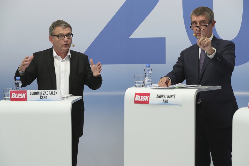 Největšími soupeři v superdebatě Blesku byli Lubomír Zaorálek (ČSSD) a Andrej Babiš (ANO).